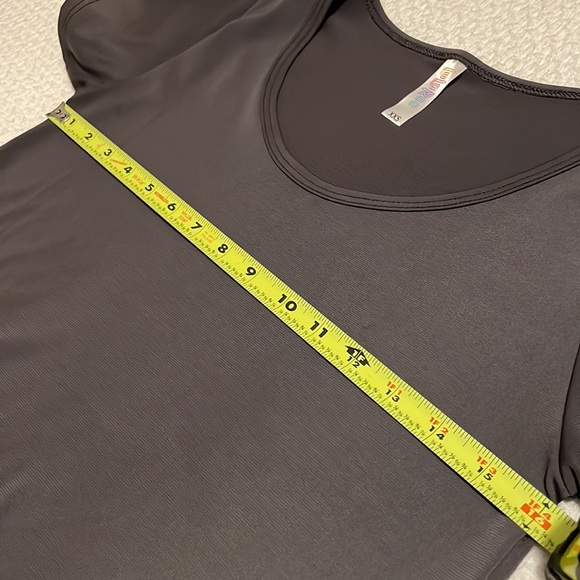 Lularoe grey top and grey leggings xxs/tween - Picture 6 of 8
